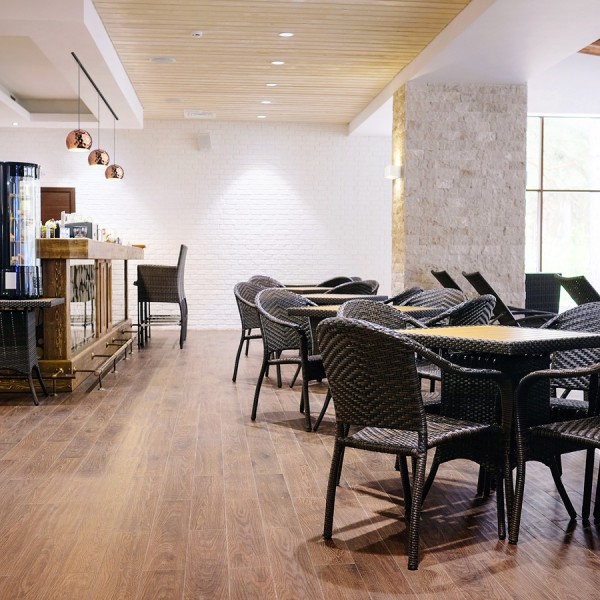 BLONDIE 25 za 3F stazu bakar 230V LED E27 15W