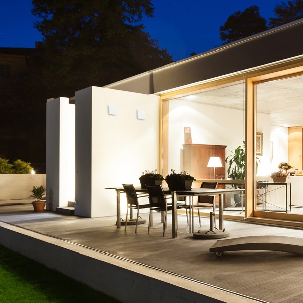 ATHI zidna bijela 230V LED 9.6W IP54 3000K