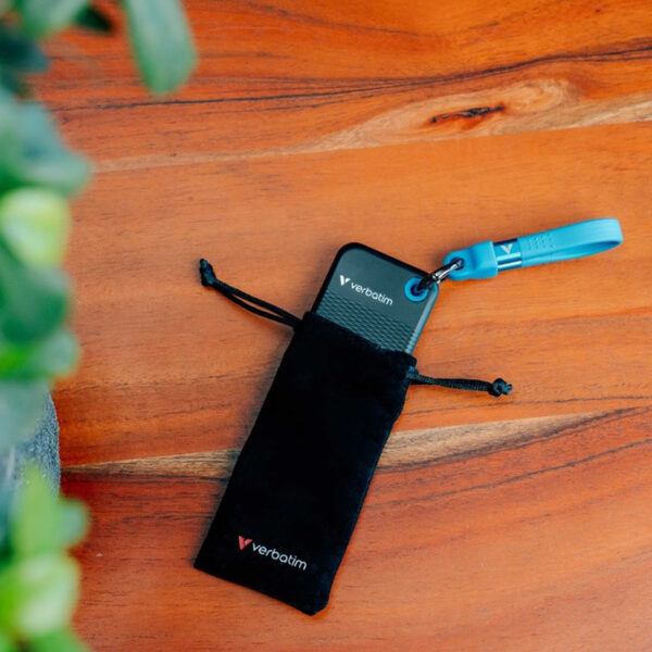 Verbatim Pocket 1TB SSD vanjski disk, USB 3.2 Gen2, Black/Blue