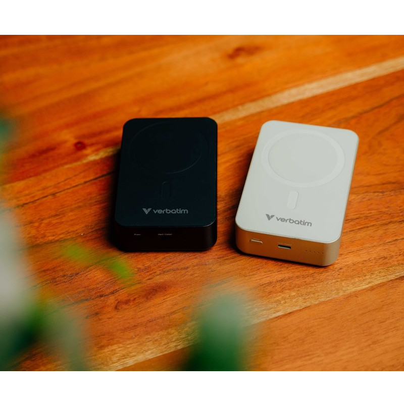 Verbatim Charge 'n' Go Essentials 20000mAh Powerbank Magnetic Wireless 15/35W, crni